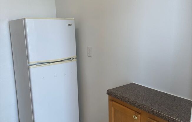 Studio, 1 bath, 413 sqft, $1,425, Unit Royal York 1015