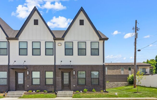 Hickory Grove Blvd - 111