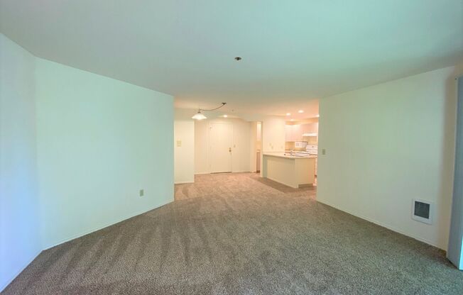 2 beds, 2 baths, 990 sqft, $2,530, Unit B 118