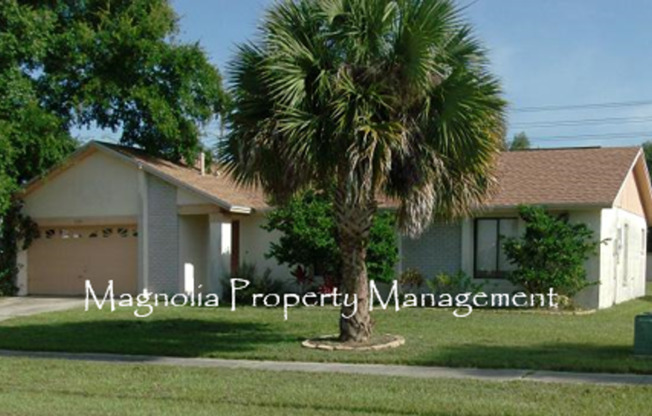 Kissimmee 4 Bedroom 2 Bathroom- Fenced Yard