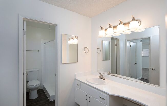 2 beds, 2 baths, 1,120 sqft, $2,400, Unit 015