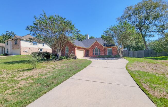 Beautiful 3-bedroom home for lease in the peaceful Oak Landing community! Situated on nearly half an acre, this property offers plenty of privacy with no direct rear neighbors and is surrounded by mature trees and lush green space. The bright and spaciou