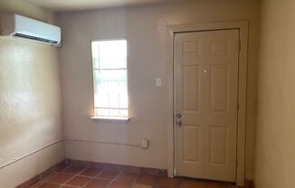 Studio, 1 bath, 175 sqft, $675, Unit 8