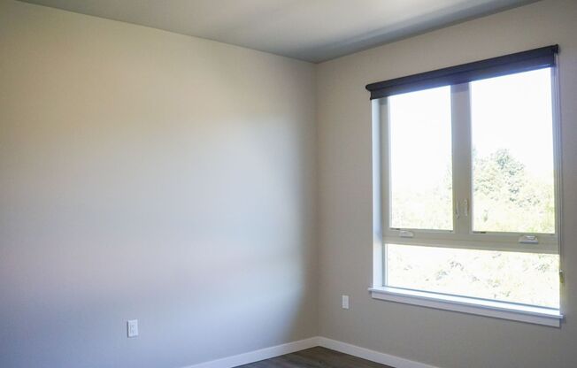 2 beds, 2 baths, $2,050, Unit 401