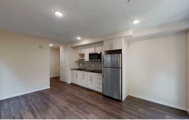 Studio, 1 bath, $1,390, Unit 111