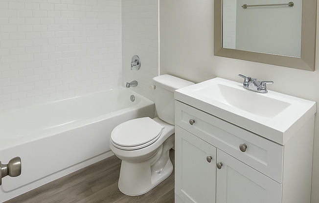 1 bed, 1 bath, 700 sqft, $1,695, Unit 2700 - 10D