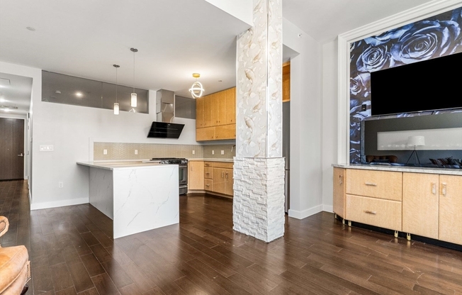 1 bed, 1 bath, 847 sqft, $3,800, Unit 309