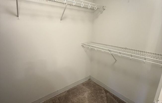 2 beds, 2 baths, 840 sqft, $2,155, Unit 4-0401