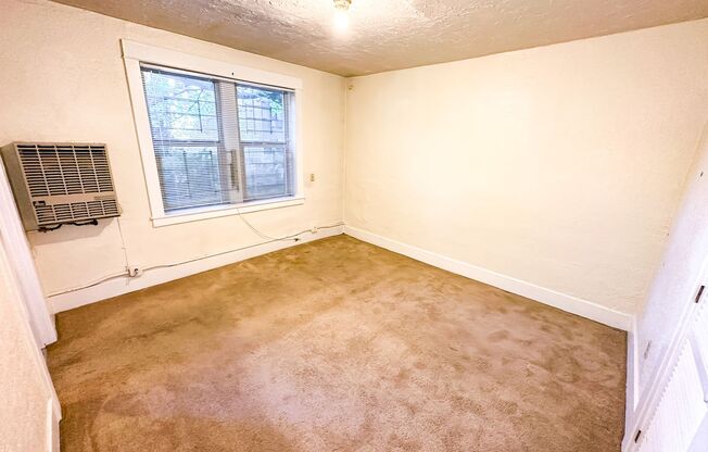 Studio, 1 bath, 326 sqft, $1,395, Unit 03