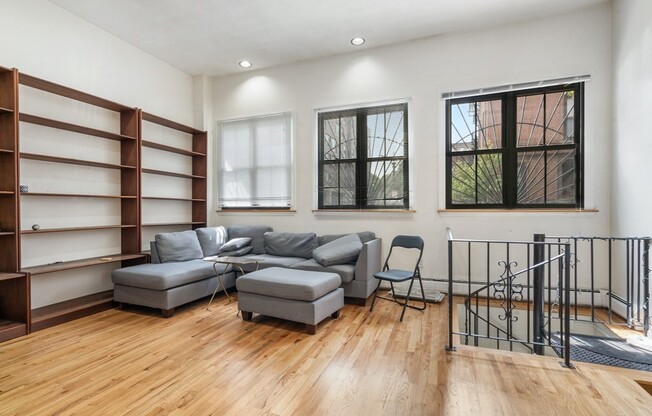 113 W DEDHAM