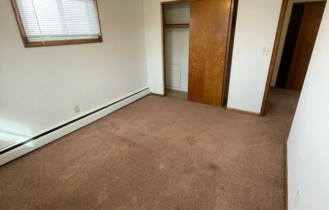 2 beds, 1 bath, 875 sqft, $1,325, Unit 1210-024