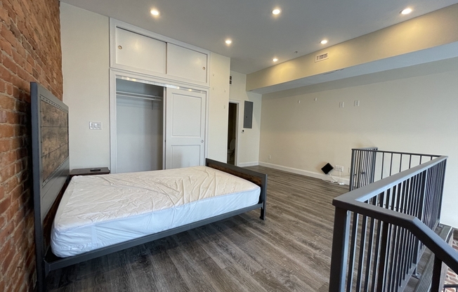 1 bed, 1 bath, $3,800, Unit 102