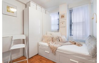135 E 54 ST