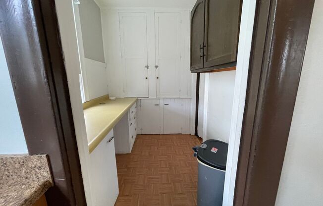 2 beds, 1 bath, $1,400, Unit Unit 1st Fl