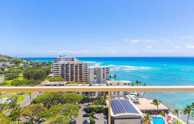 Breathtaking Ocean and Mountain View One Bedroom