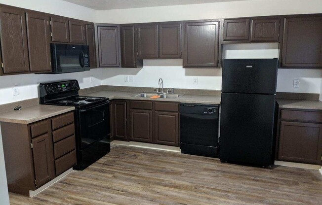 3 beds, 2.5 baths, 1,299 sqft, $1,520, Unit 01 - 7808