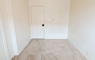 2 beds, 1 bath, 700 sqft, $895, Unit Unit A