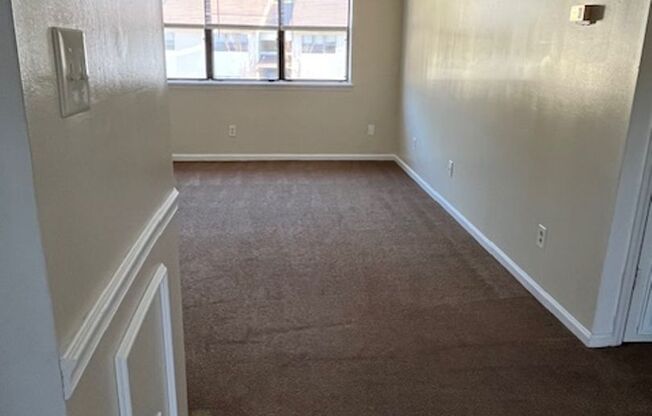 1 bed, 1 bath, 640 sqft, $990, Unit 179K