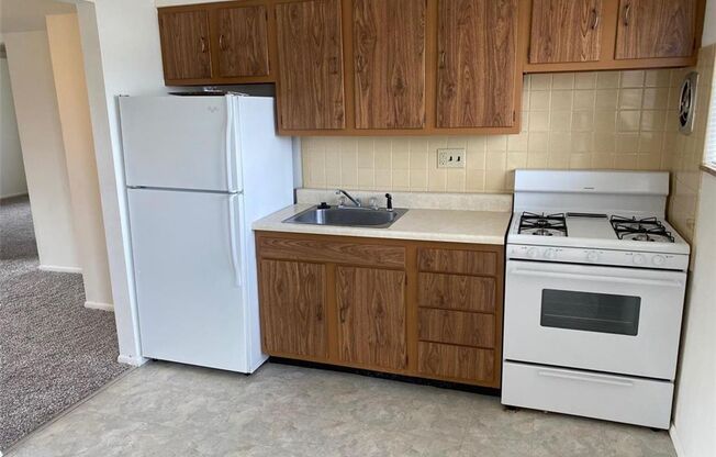 2 beds, 1 bath, 750 sqft, $900