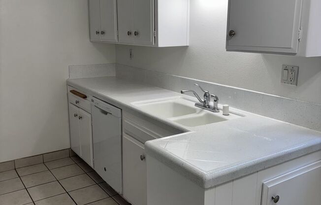 1 bed, 1 bath, 944 sqft, $2,350, Unit 3750