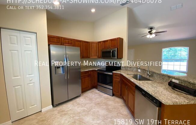 3 beds, 2 baths, 1,282 sqft, $1,520