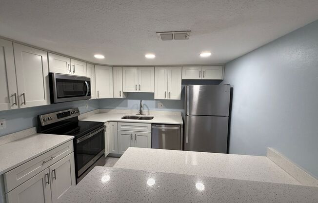 Charming 3 Bedroom 2 Bath Condo in Heart of Winter Springs