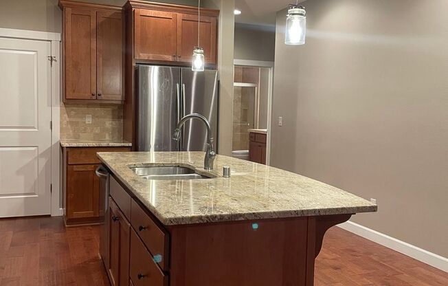 BEAUTIFUL LUXURY Style Townhouse with a gorgeous VIEW! Gated community in Camas! Top Rated Schools!