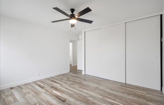 2 beds, 1 bath, $2,800, Unit 1182 Park Ave #E