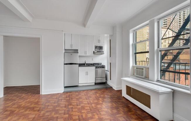 52 CLARK ST