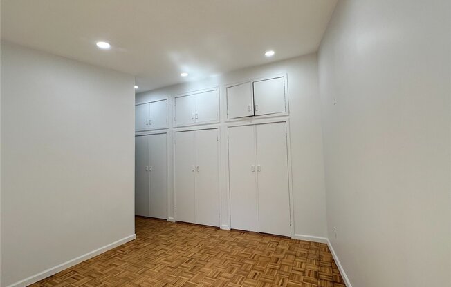 2 beds, 1 bath, $3,200, Unit 2