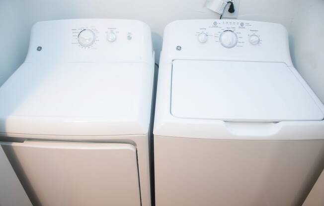 The Element at River Pointe apartments in Jacksonville Florida photo of full size washer and dryer