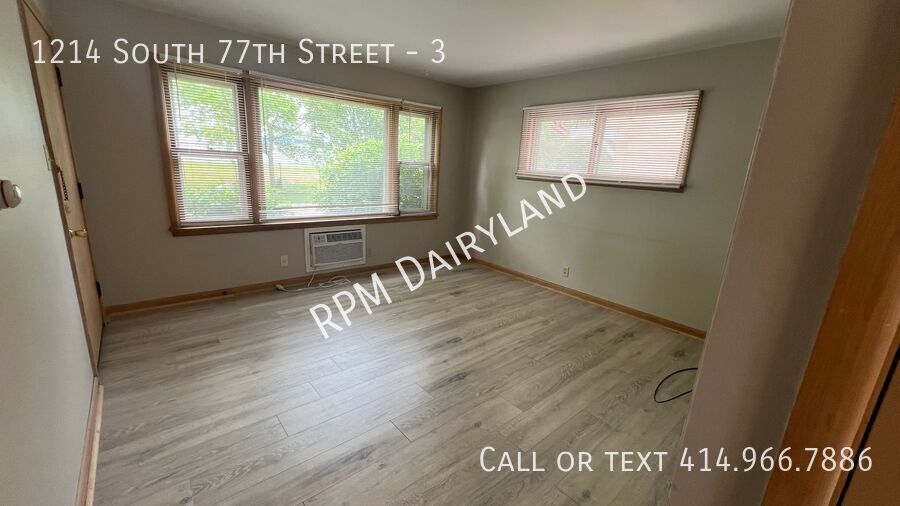 1214 S 77 ST