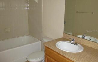 2404 COURTNEY MDWS CT