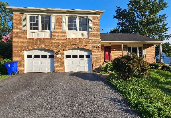2305 HOLLY SPG DR