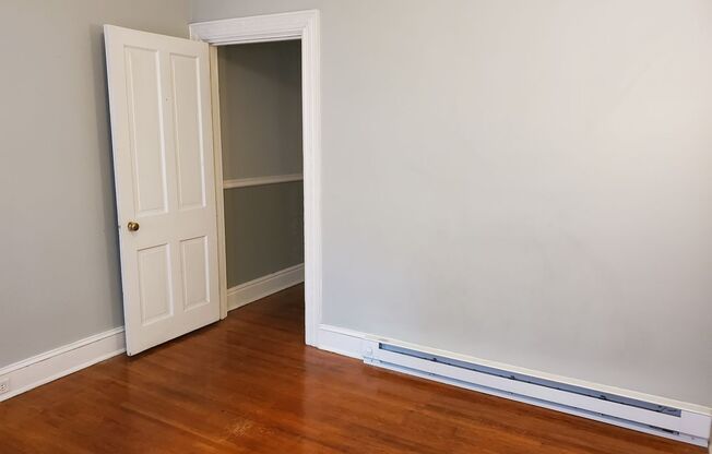 1 bed, 1 bath, $1,050, Unit Apt. 1