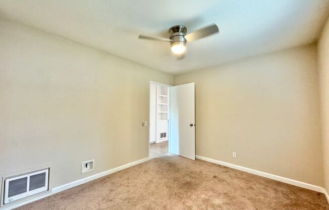 2 beds, 1 bath, $2,450, Unit # 513