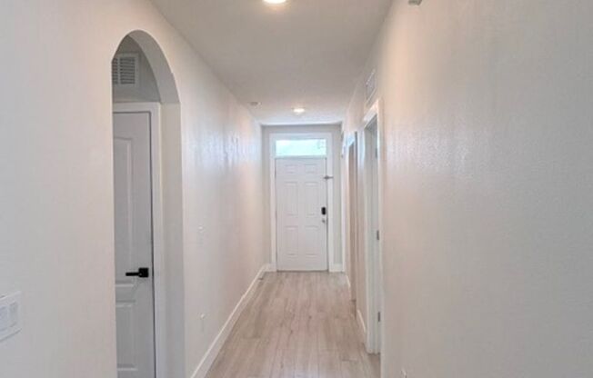 4/2 Home with Bonus in Kindred