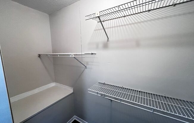 2 beds, 1.5 baths, $1,245, Unit Unit 32
