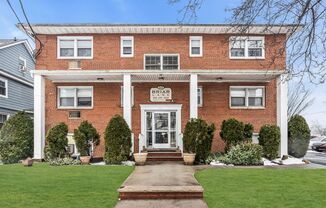 Briar Lane Apartments