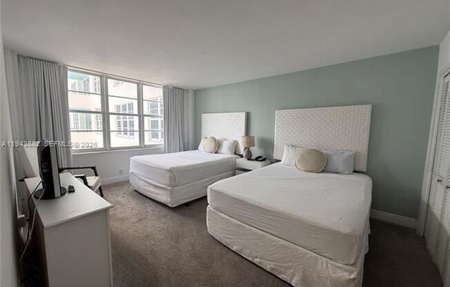 5101 Collins Ave appt 12K (A11943882)