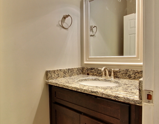 2 beds, 2.5 baths, 1,400 sqft, $2,650, Unit 409 A East Gaston Street