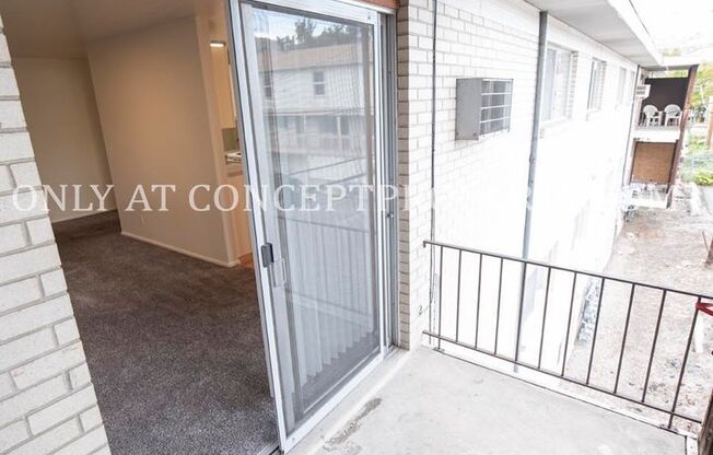 2 beds, 1 bath, 790 sqft, $1,325, Unit 37