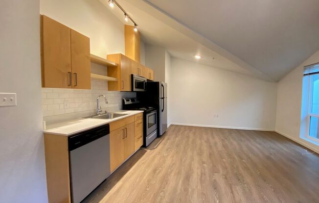 1 bed, 1 bath, 520 sqft, $1,795, Unit 5501-A