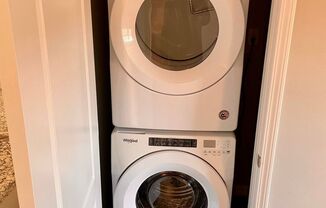 2 beds, 1 bath, 950 sqft, $1,900, Unit G-2