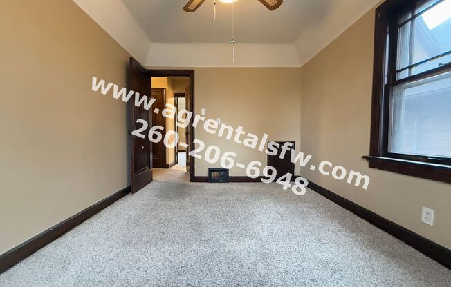 2 beds, 1 bath, 1,054 sqft, $925, Unit 716 W Packard Ave