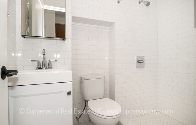 2 beds, 1 bath, 385 sqft, $4,495, Unit 9