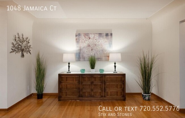 1048 JAMAICA CT