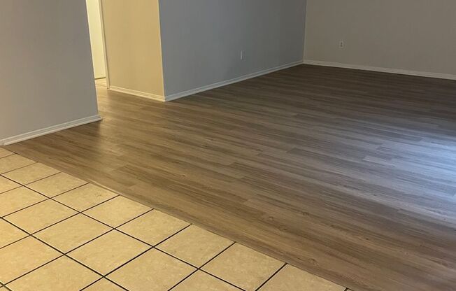 2 beds, 1 bath, 875 sqft, $1,400, Unit OCR-145