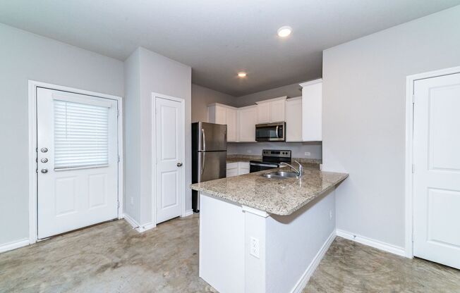 3 beds, 2.5 baths, $1,395, Unit Unit 1