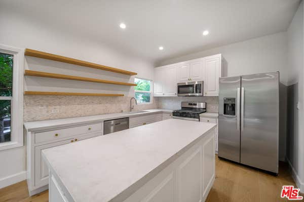 101 N CLARK DR